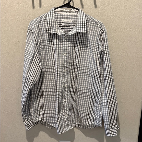 Calvin Klein Liquid Cotton Shirt long sleeve button up.  Size L. EUC - Picture 1 of 7
